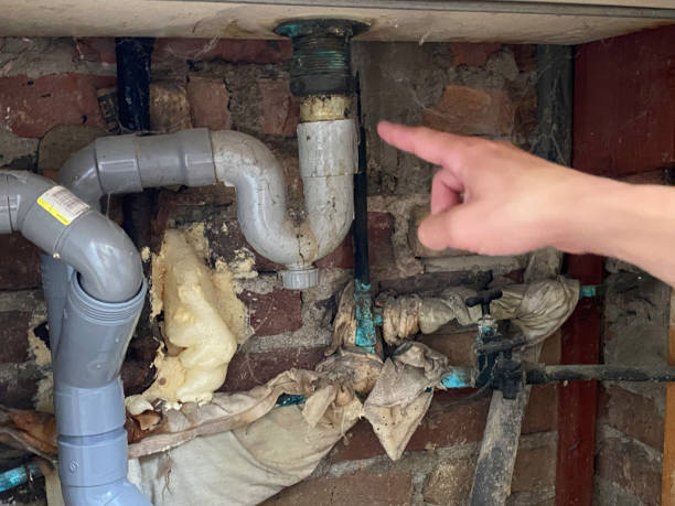 Best 24/7 water damage repair  in Avenal, CA